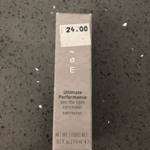 Mally Concealer shade light